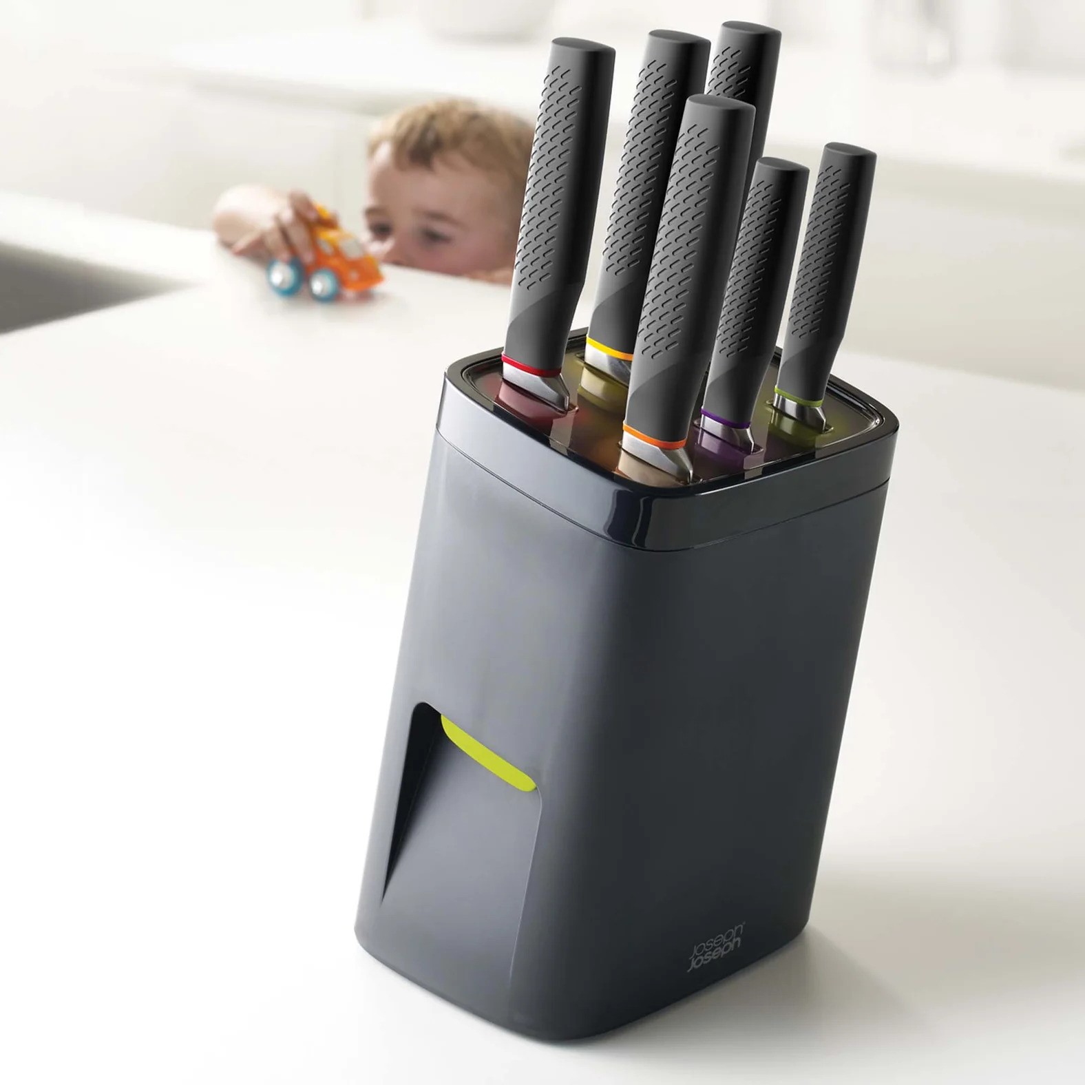 Knivblockset LOCKBLOCK 10125, med barnlås, set i 7 delar, Joseph Joseph
