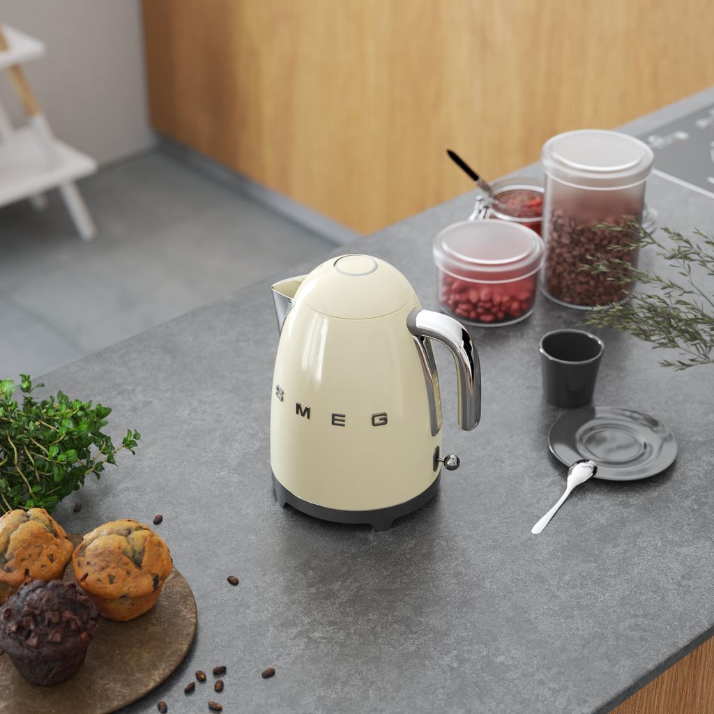 Elektrisk vattenkokare KLF03CREU 1,7 l, gräddvit, Smeg