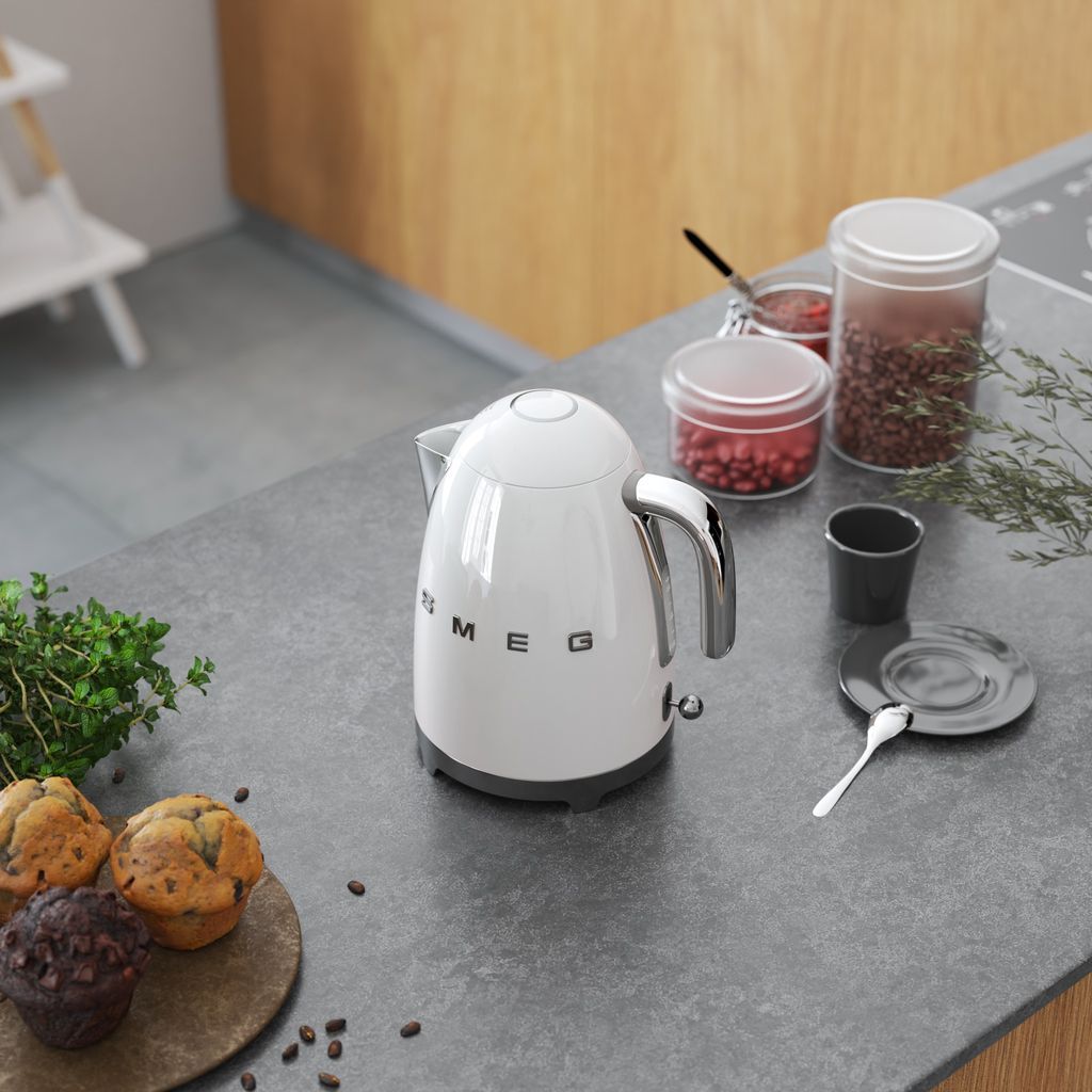 Elektrisk vattenkokare KLF03WHEU 1,7 l, vit, Smeg