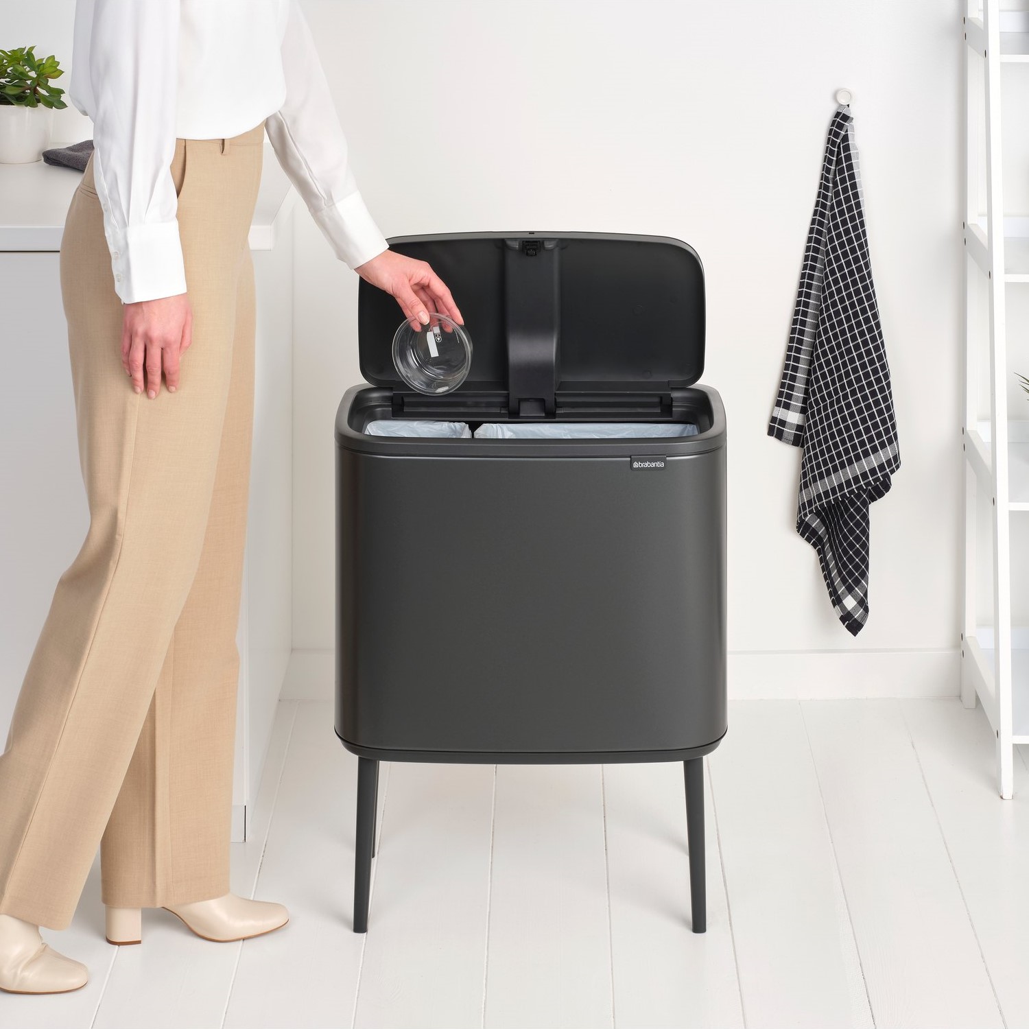 Soptunna med trycklock BO TOUCH BIN 11 + 23 l, konfidensgrå, stål, Brabantia
