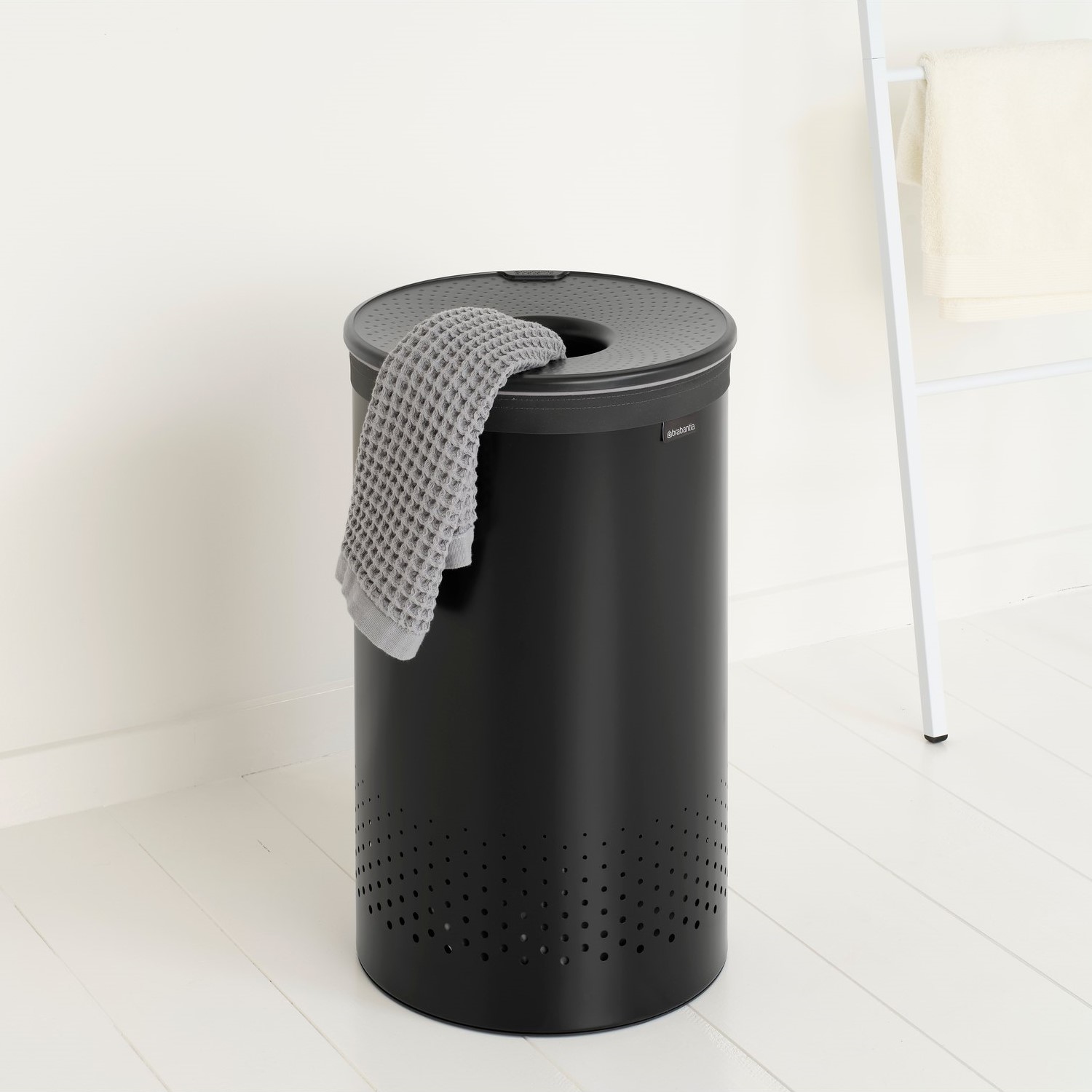 Tvättkorg 60 l, matt svart, stål, Brabantia