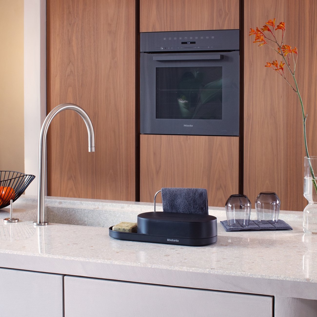 Köksförvaring SINKSTYLE 35 cm, mineralgrå, plast, Brabantia