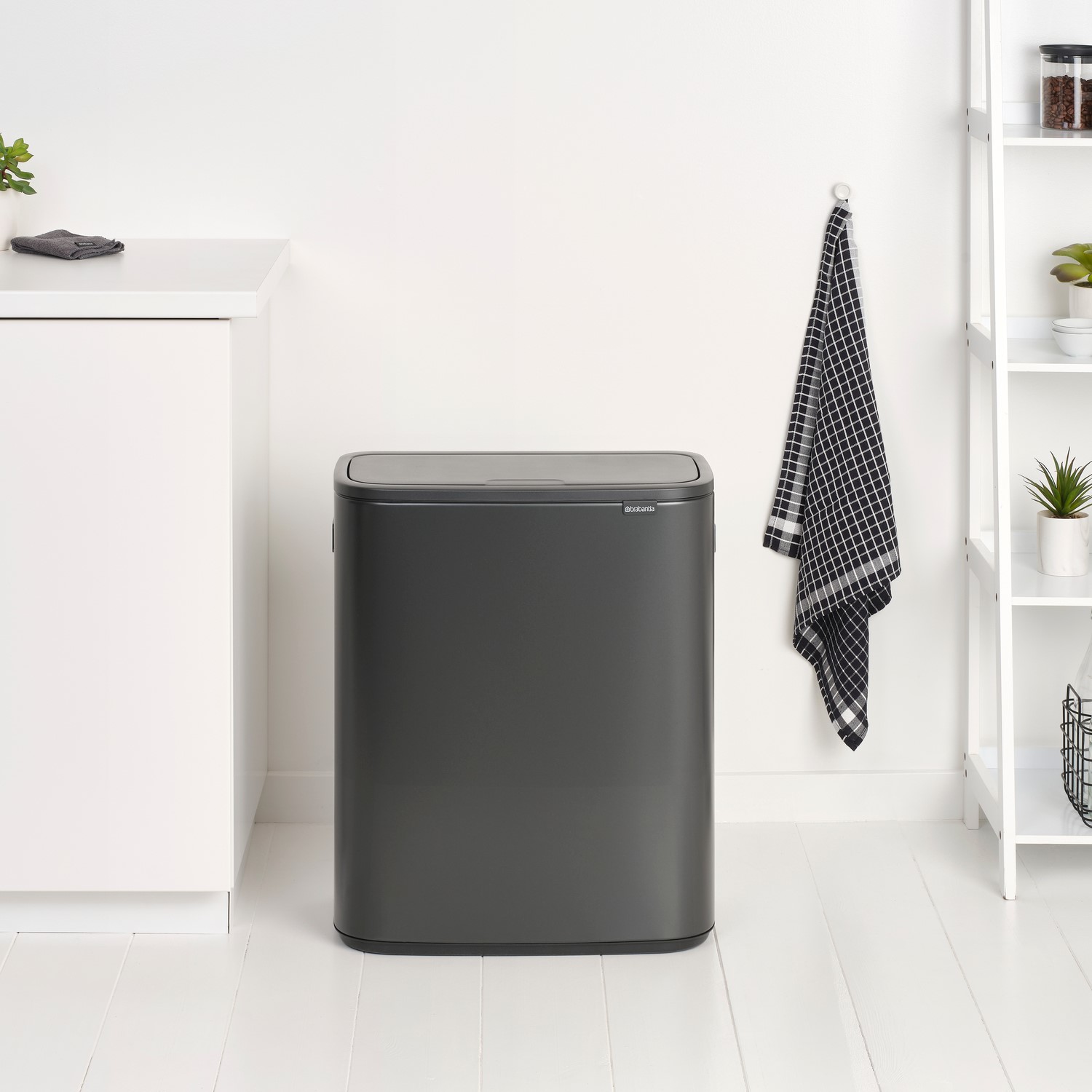 Soptunna med trycklock BO TOUCH BIN 2x 30 l, mörk grå, stål, Brabantia