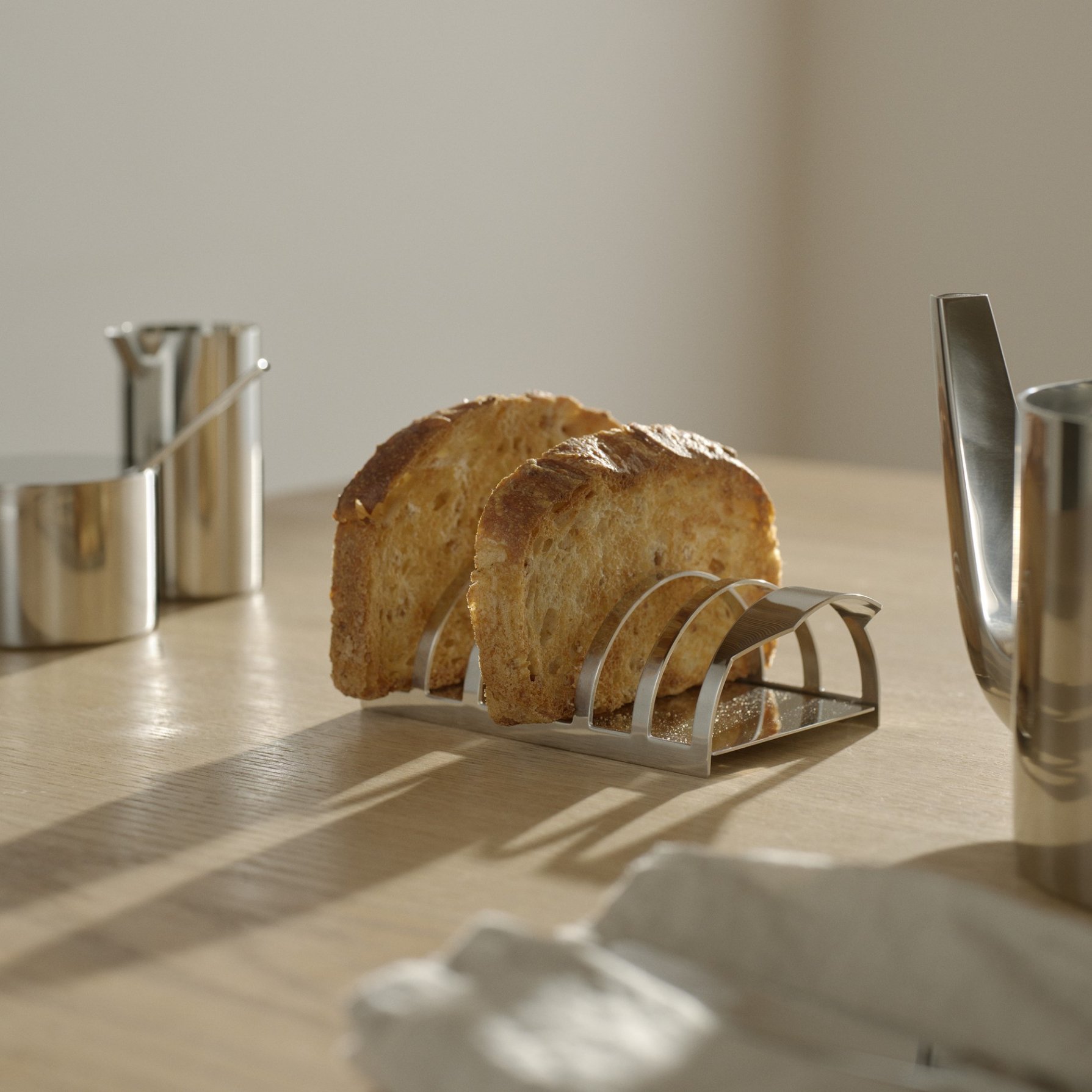 Ställ för rostbröd ARNE JACOBSEN 16 cm, silver, rostfritt stål, Stelton