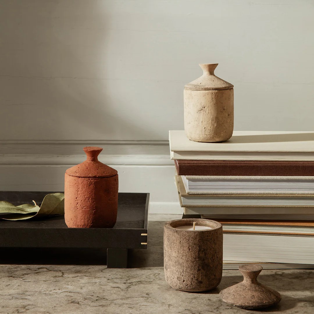 Doftljus URA BURNED SIENNA 13 cm, brun, stengods, ferm LIVING