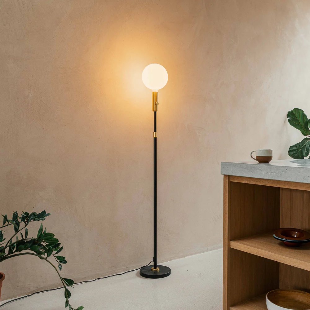 Golvlampa POISE 170 cm, svart, stål, Tala