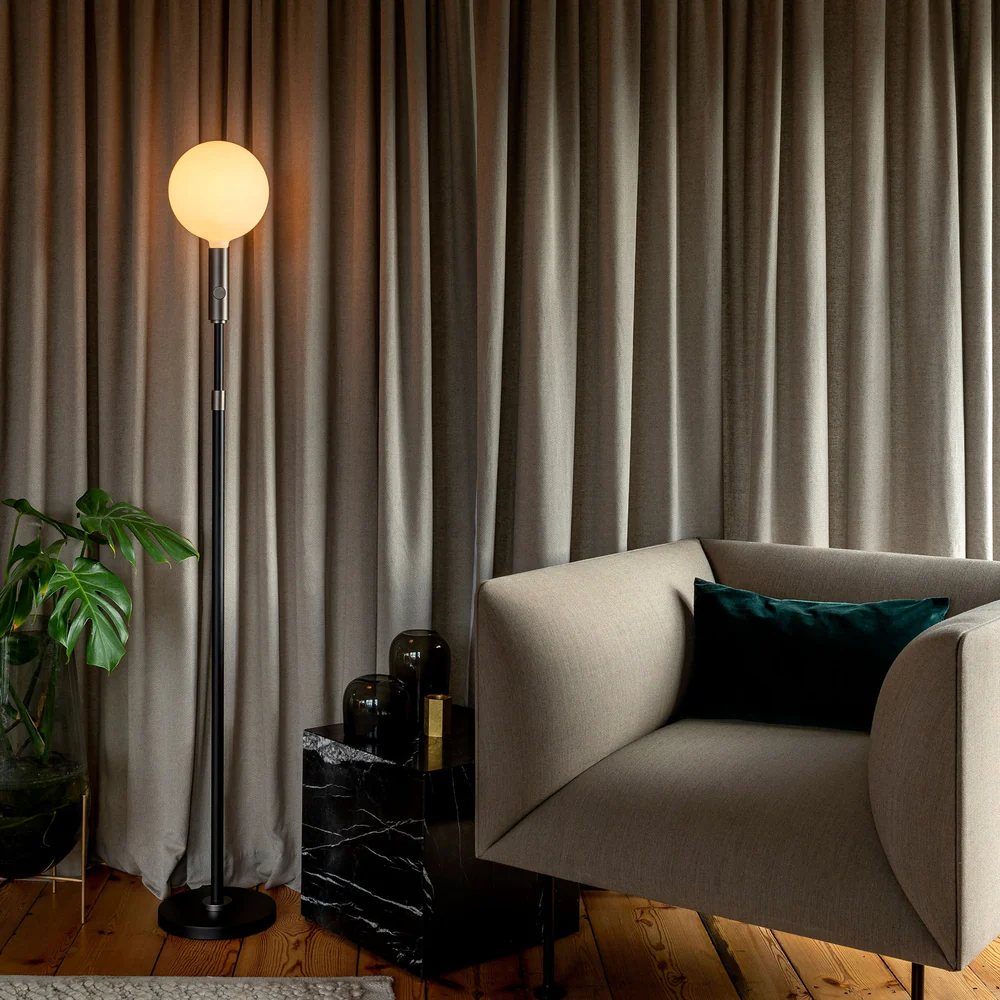 Golvlampa POISE 170 cm, svart, stål, Tala