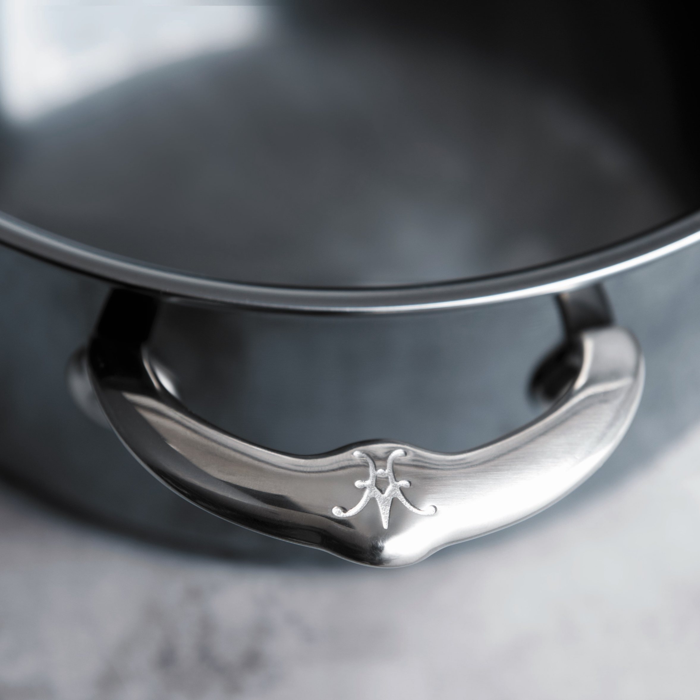 Kokgryta NANOBOND TITANIUM 20 cm, 2,8 l, rostfritt stål, Hestan