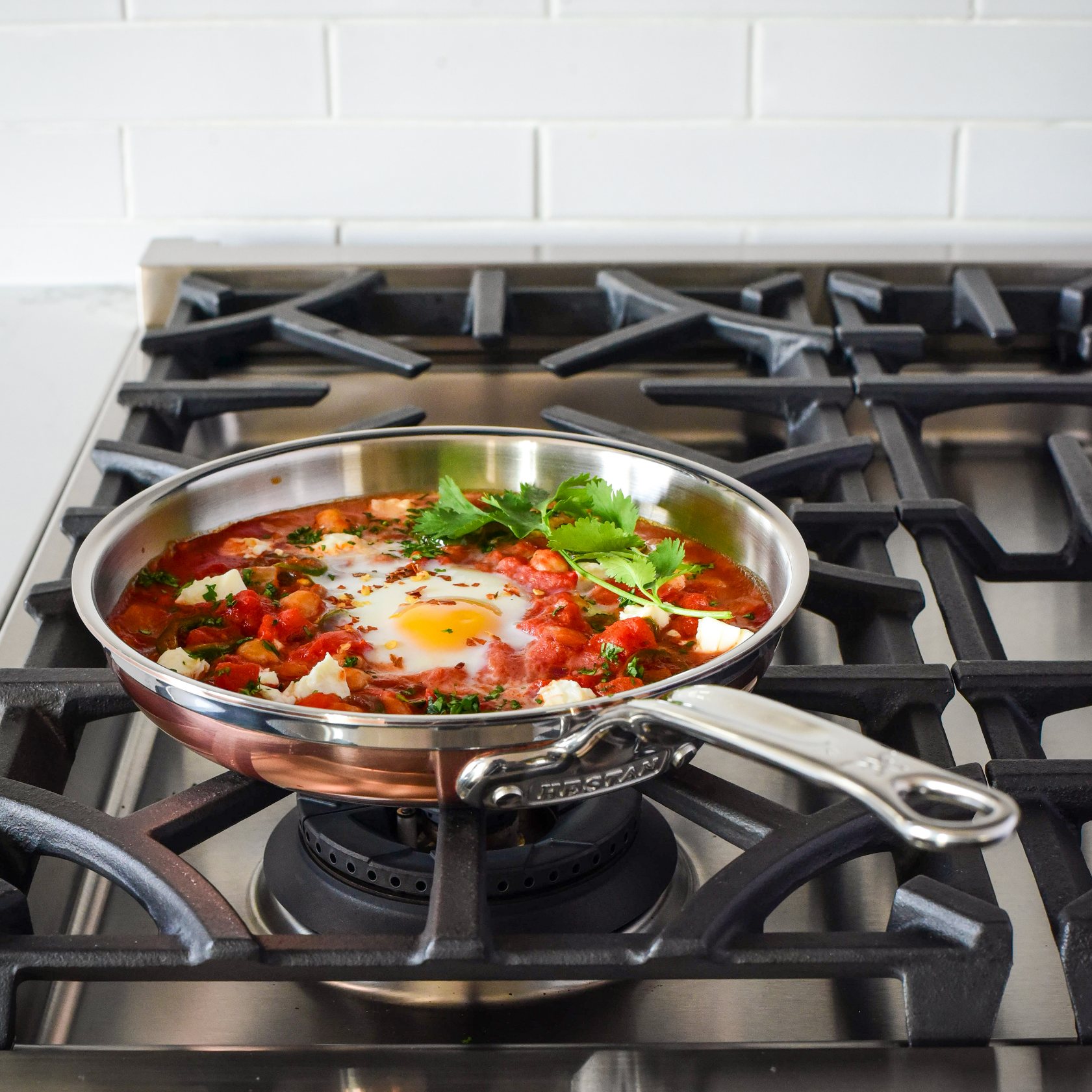 Universell panna COPPERBOND 22 cm, koppar, Hestan