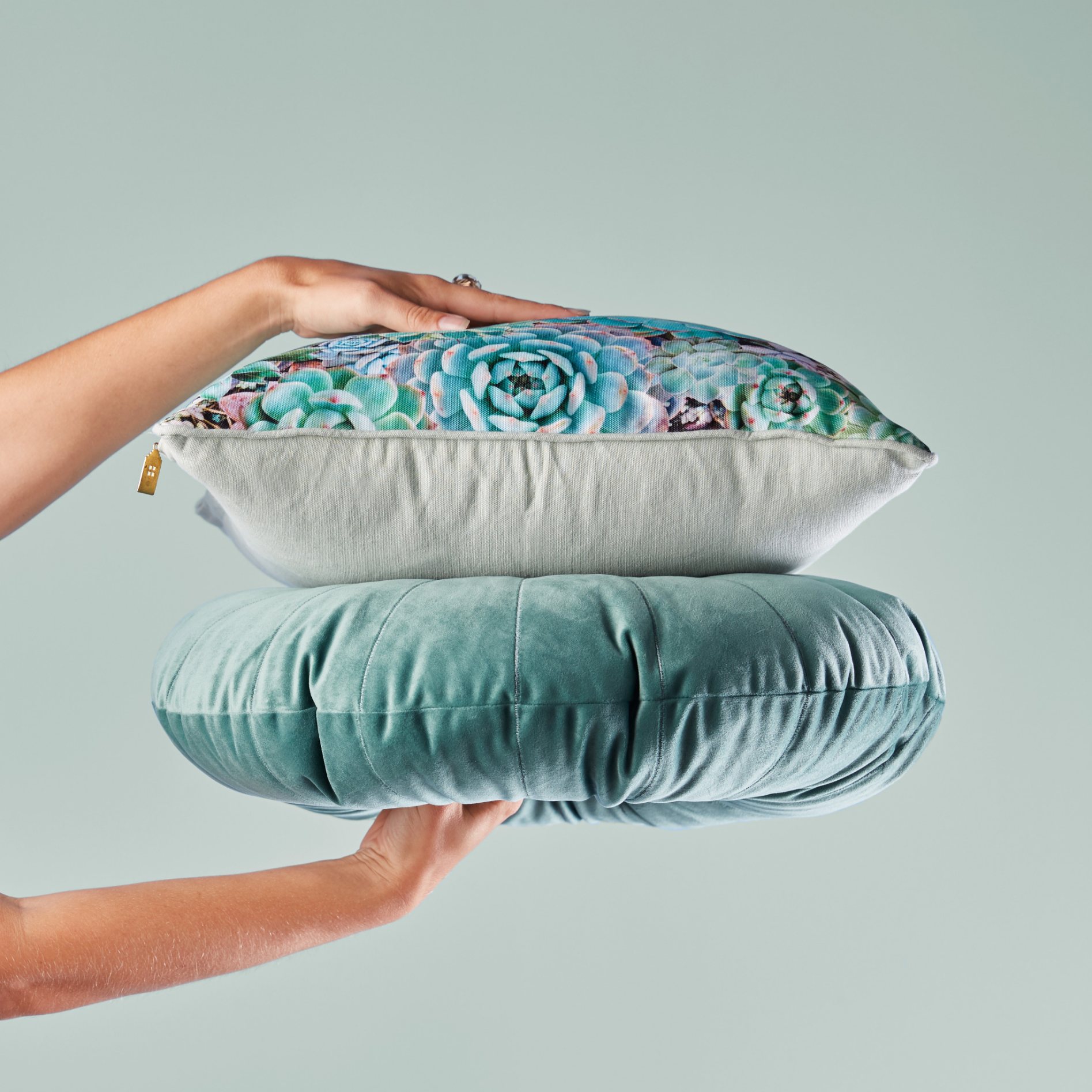 215241 4 dekoracni polstar mandarin 40 cm zelena polyester kaat amsterdam