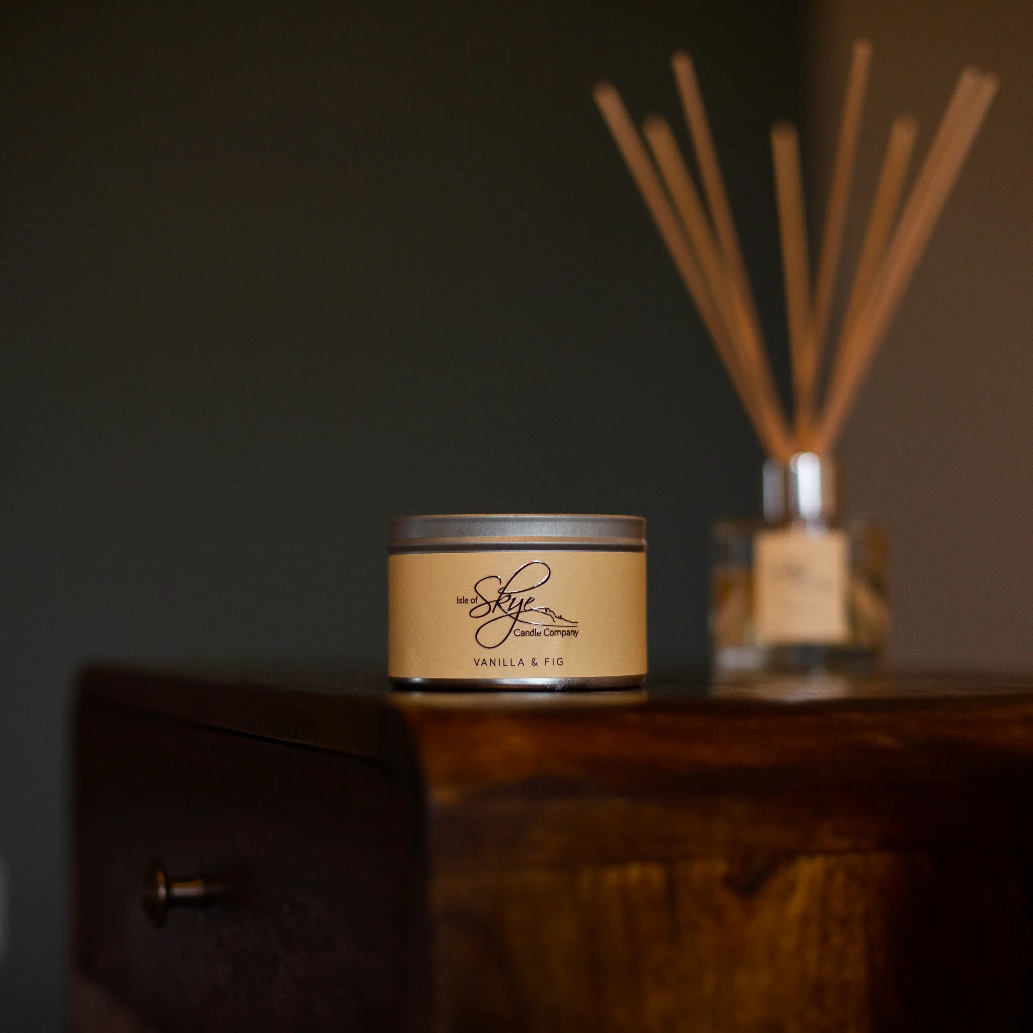 216065 1 vonna svicka vanilla fig doba horeni 30 hodin cestovni baleni isle of skye candle company