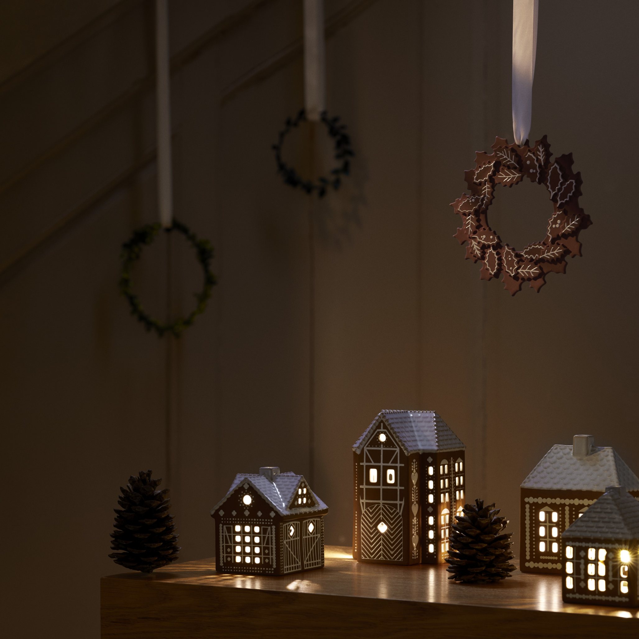 216941 5 vanocni dekorace gingerbread garland 18 5 cm hneda kamenina kahler