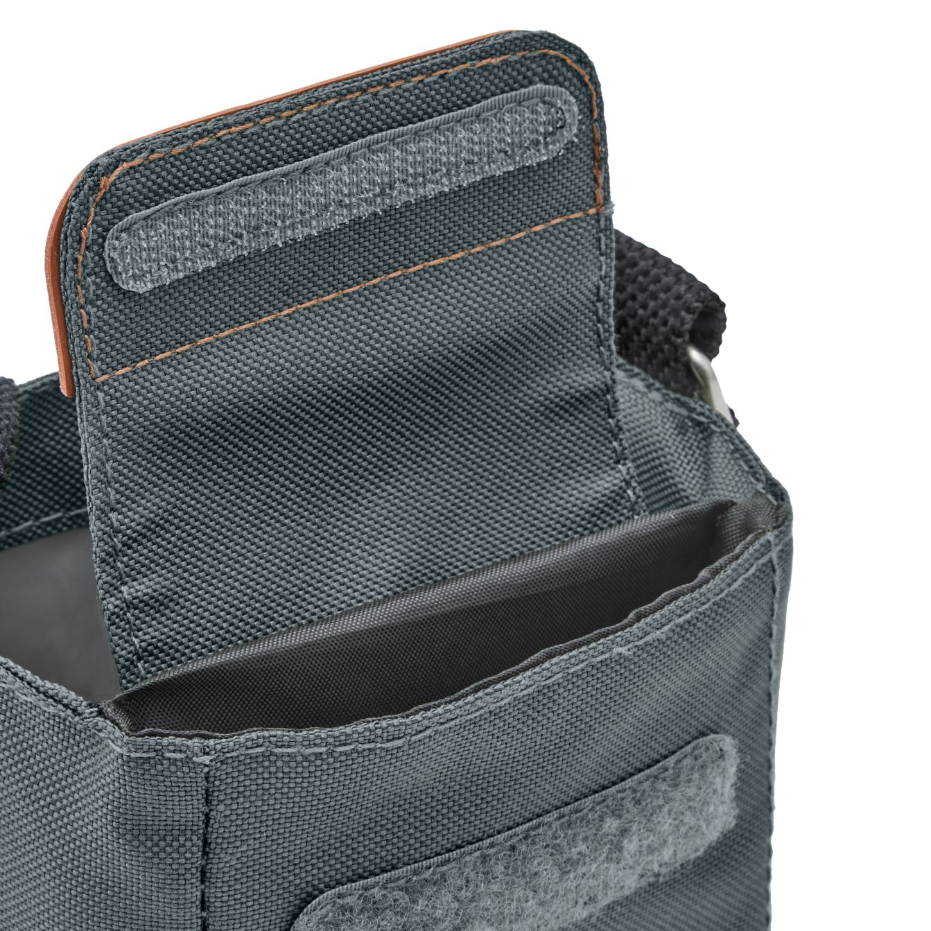 218420 4 termo taska na lahev 20 cm bridlicova black blum