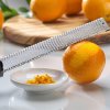 microplane premium classic zester anwendung orange 5