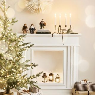 ✨ Když se doma rozsvítí světýlka, Vánoce jsou opravdu tady. Stačí pár oblíbených dekorací, živé větvičky a světlo svíček —...