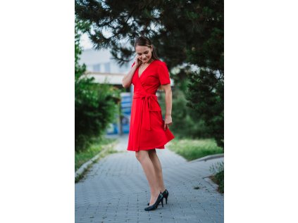 Úpletové zavinovací šaty s kolovou sukní RED