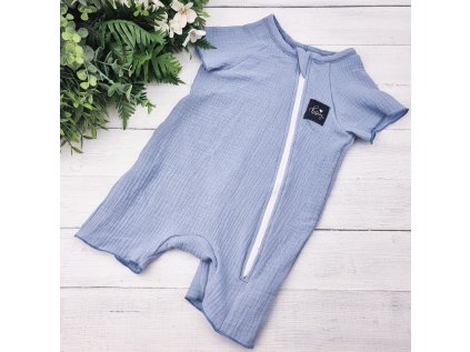 Mušelínový letní overal s krátkým rukávem POWDER BLUE