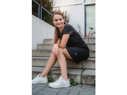 Úpletové šaty s kapsami BLACK