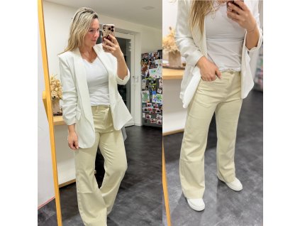 F96AACDE 2446 43A0 918B FEE0039F2C11