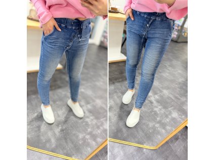 E71F8644 B5A8 4E42 8BE2 BBA5896D5A6C