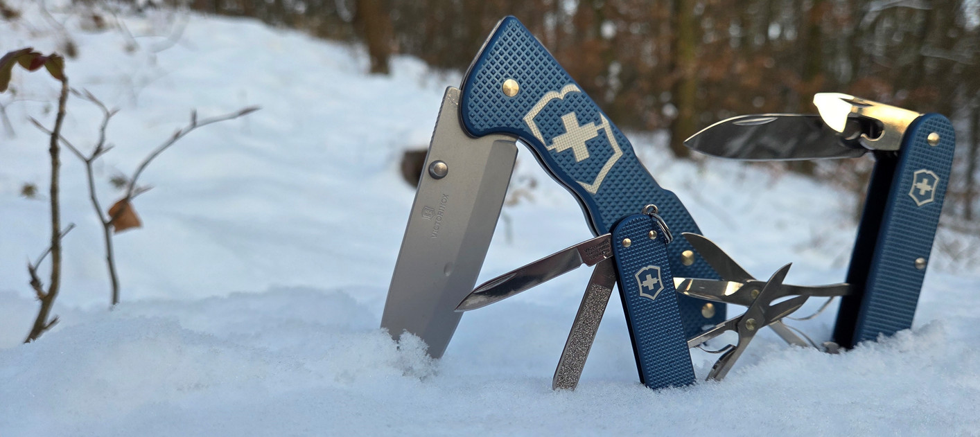 Victorinox alox limitovaná edice 2026 Ledovcově modrá