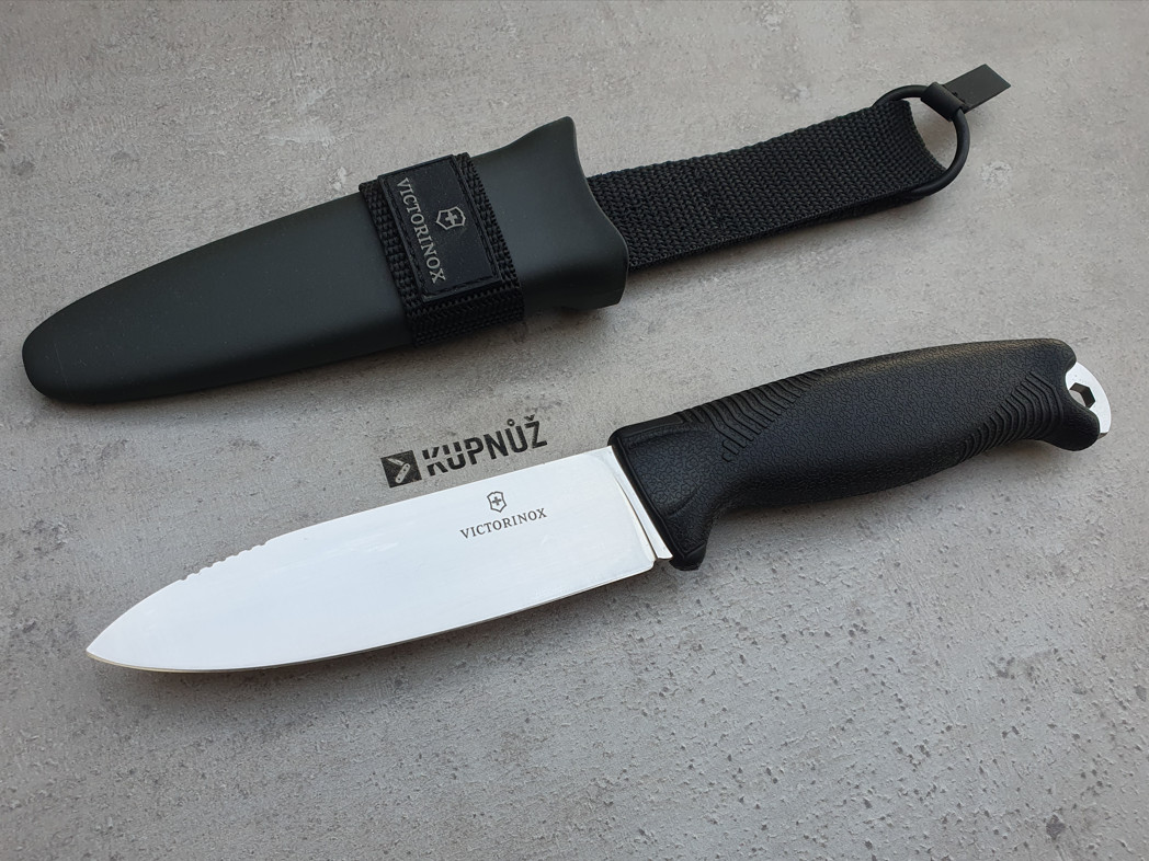 victorinox-venture-black1