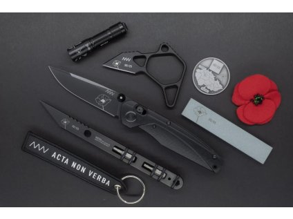 danv dark box limitovana sada nozu a doplnku na pocest valecnym veteranum