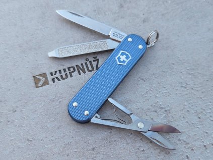 victorinox classic sd alox 2026 (2)