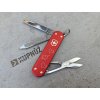 victorinox classic sd alox red hearts (2)