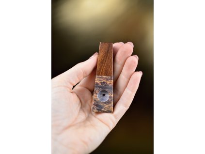 Dýmka dřevo a kámen