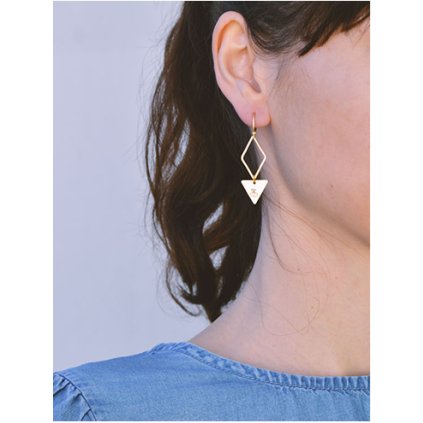 pretty bee earrings (1)