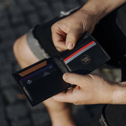 3E8D7C2C 2E6B 46B8 991E 633EB899CD23 1 201 a