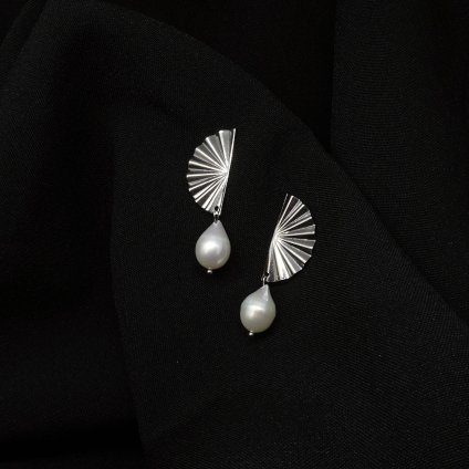 C572EC1B 888C 466C 91B2 899D595F68E8 1 201 a