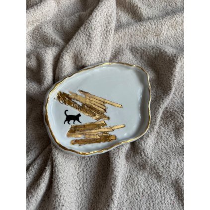 F6005BE8 8FD4 4BA2 879D 85DF0A46C56F