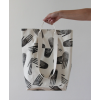 65963 taska visible shopper hands