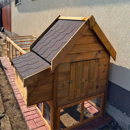 Domček kurina s vybehom roxana