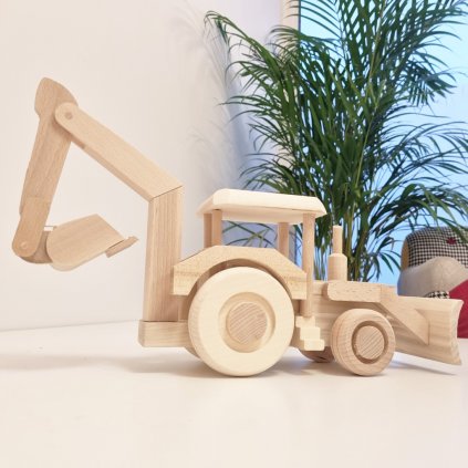 Drevený traktor pre deti