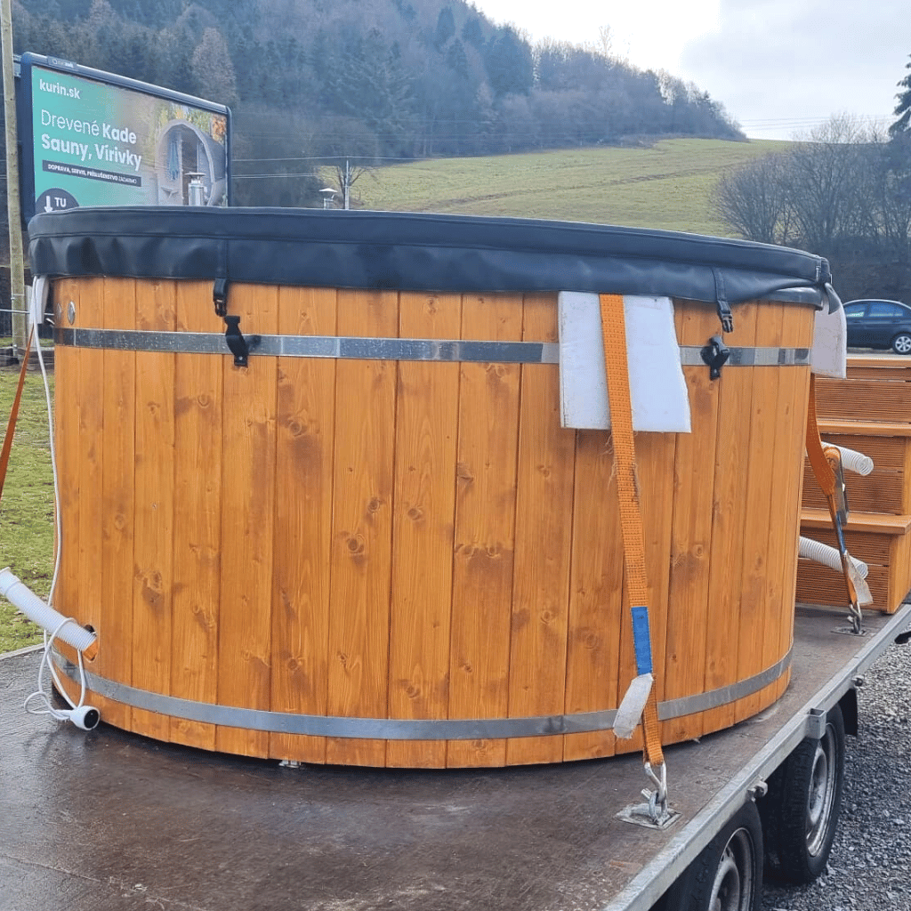 Drevená vírivka s externou pecou Farba: Hnedá- teak