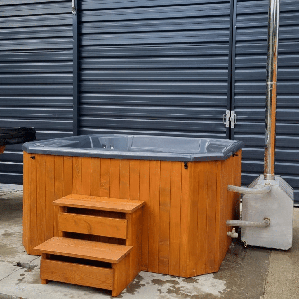 Vírivka jacuzzi pre 5 osôb- štvorcová