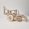 Drevený traktor pre chlapcov