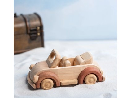 dřevěné autíčko na hraní pro děti