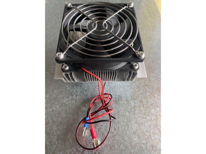 Chladiče a ventilátor 12V k Peltierovu článku