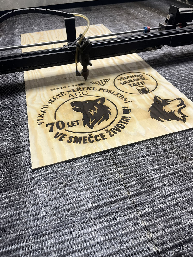 laserove-gravirovani-vlk