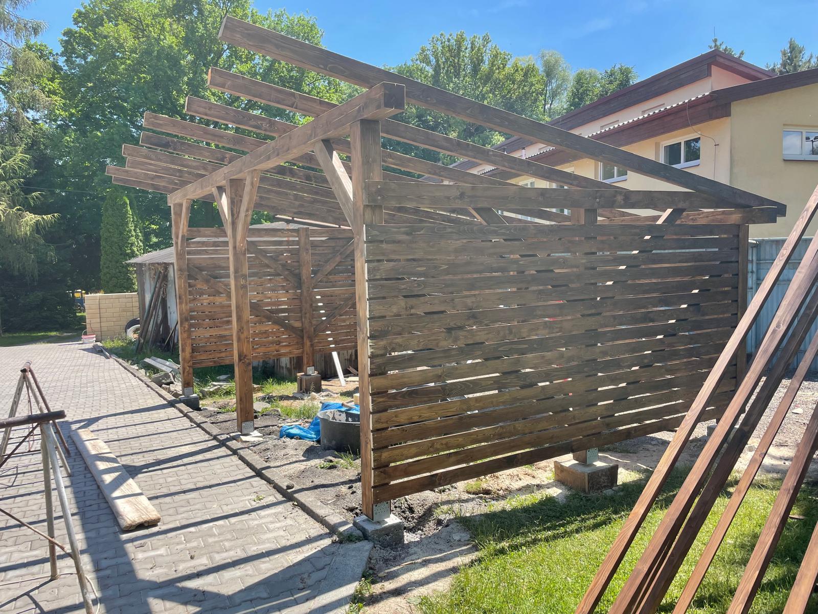 Stavba přístřešku pro auto