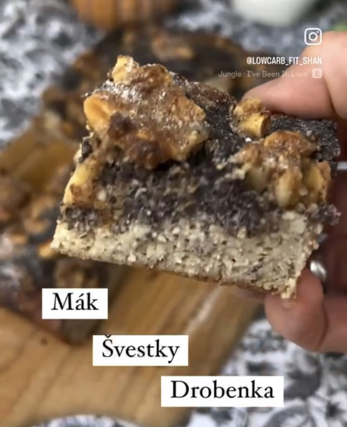 Makovo-švestkový koláč