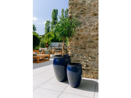 keramicky kvetinac bacchus modry na terasu mrazuvzorny4