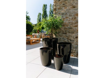 keramicky kvetinac mazarin cerny5 581c0639 edc1 48f6 9ee7 b9d25b8a49f5