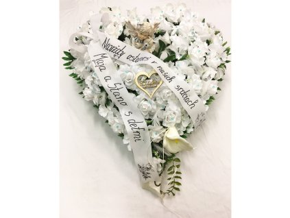 Umelý veniec v tvare srdca s anjelikom