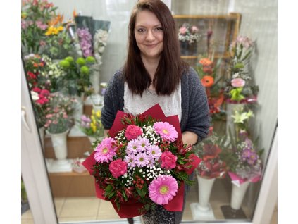 Ružová kytica s gerberami a karafiátmi