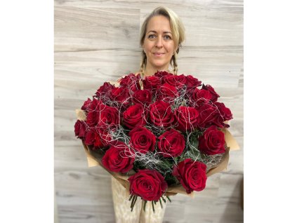 27 červených ruží z lásky